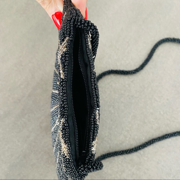 Hand beaded Vintage style Evening Bag - Picture 4 of 8